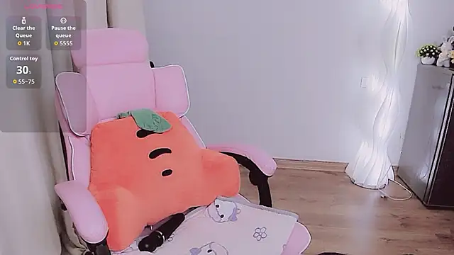 Snapshot of Miu-999 chatting on 8, 11, 2025 Miu-999 online show from 8, 11, 2025