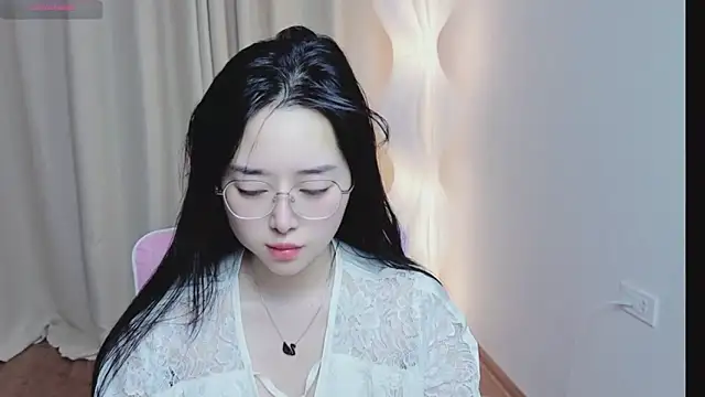 Snapshot of Miu-999 chatting on 17, 12, 2025 Miu-999 online show from 17, 12, 2025