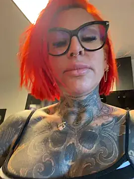 Snapshot of CatCoxx chatting on 12, 7, 2026 CatCoxx online show from 12, 7, 2026