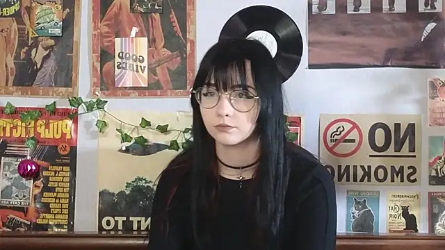 Snapshot of BereniceBattersby chatting on 28, 10, 2025 BereniceBattersby online show from 28, 10, 2025