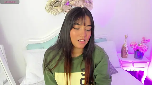 Snapshot of Shaleena_ chatting on 8, 9, 2025 Shaleena  online show from 8, 9, 2025