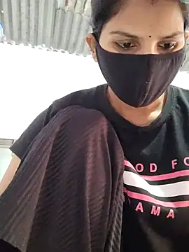 poojam93 online show from 2, 12, 2025