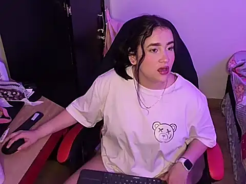 Snapshot of ChloeSnoww chatting on 27, 9, 2025 ChloeSnoww online show from 27, 9, 2025