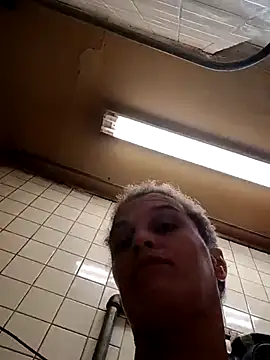 sarahkat86 online show from 19, 1, 2026