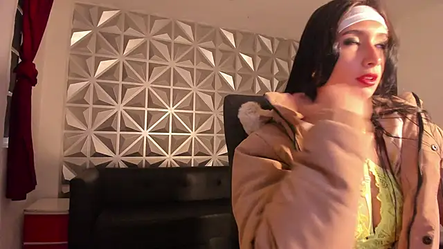 hellen tease online show from 15, 9, 2025