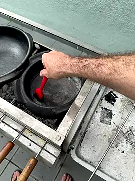 XUCRUTES42 online show from 31, 10, 2025