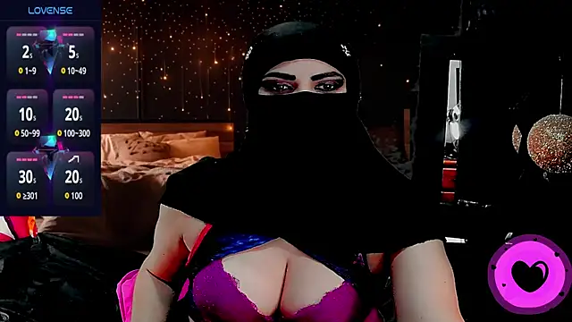 SultanaLayla online show from 20, 11, 2025