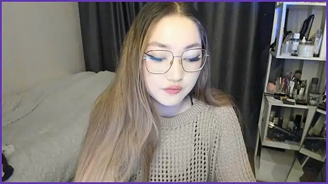 lyra x online show from 12, 10, 2025