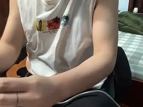 Snapshot of lahungdj12 chatting on 3, 3, 2026 lahungdj12 online show from 3, 3, 2026