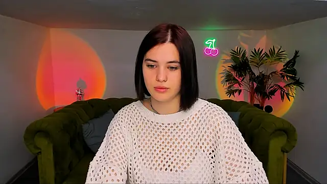 lil angel  online show from 26, 10, 2025