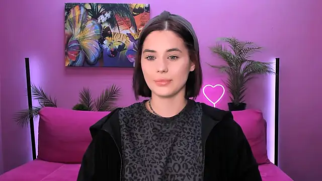 lil angel  online show from 27, 10, 2025