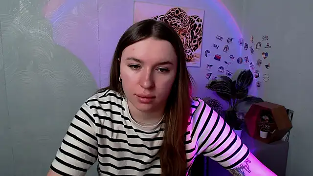 JuliaTopp  online show from 20, 2, 2026