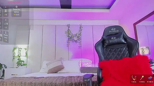 Snapshot of mia_rousse25 chatting on 10, 2, 2026 mia rousse25 online show from 10, 2, 2026