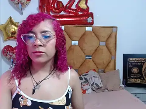 CATTALINAHOT online show from 7, 4, 2026