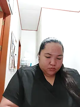 LianaCruzado online show from 12, 4, 2026