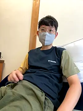 Snapshot of tom19899q chatting on 15, 9, 2025 tom19899q online show from 15, 9, 2025