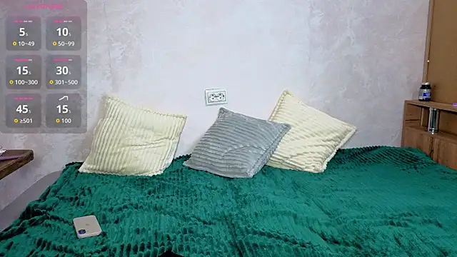 Emily0303 online show from 28, 10, 2025