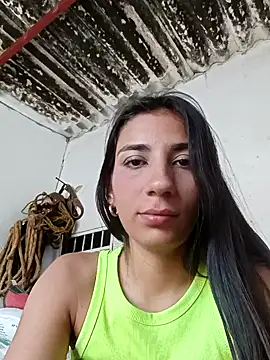 Snapshot of -juicy_ chatting on 8, 9, 2025 -juicy  online show from 8, 9, 2025