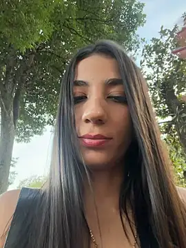 -juicy  online show from 12, 6, 2026