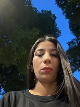 -juicy  online show from 10, 7, 2026