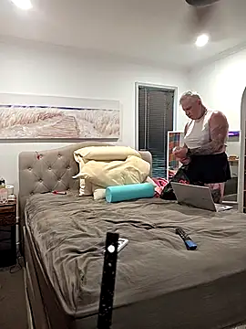 iamthepublickmasterbater online show from 13, 3, 2026