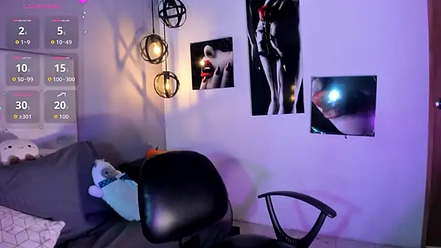 Nicollee Heart online show from 29, 10, 2025