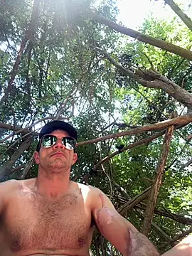 Snapshot of cloudsnfun chatting on 4, 6, 2026 cloudsnfun online show from 4, 6, 2026