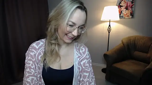 Snapshot of Ava_Elior chatting on 3, 3, 2026 Ava Elior online show from 3, 3, 2026