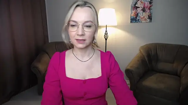 Snapshot of Ava_Elior chatting on 4, 4, 2026 Ava Elior online show from 4, 4, 2026