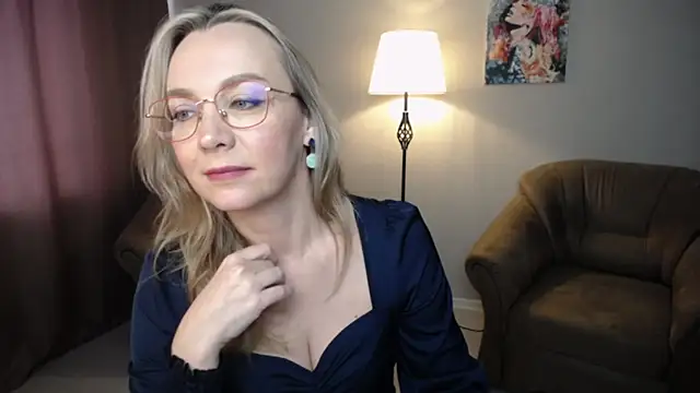 Snapshot of Ava_Elior chatting on 5, 4, 2026 Ava Elior online show from 5, 4, 2026