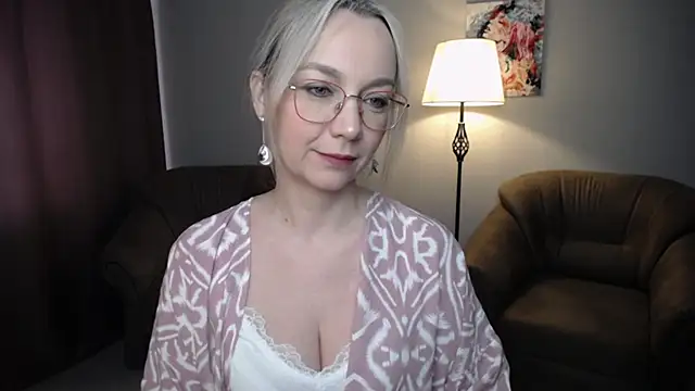 Snapshot of Ava_Elior chatting on 9, 4, 2026 Ava Elior online show from 9, 4, 2026