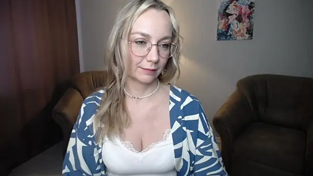 Snapshot of Ava_Elior chatting on 7, 6, 2026 Ava Elior online show from 7, 6, 2026