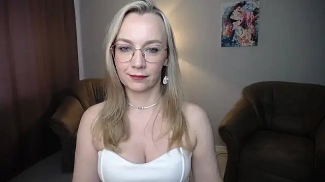 Snapshot of Ava_Elior chatting on 10, 6, 2026 Ava Elior online show from 10, 6, 2026