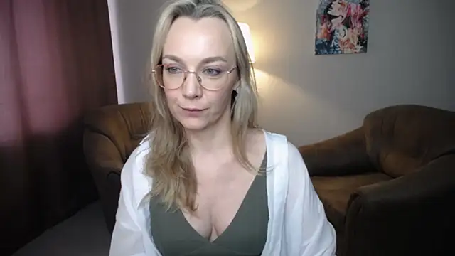 Snapshot of Ava_Elior chatting on 10, 7, 2026 Ava Elior online show from 10, 7, 2026