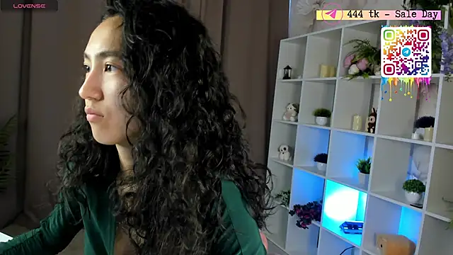 FlirtyAura online show from 28, 5, 2026