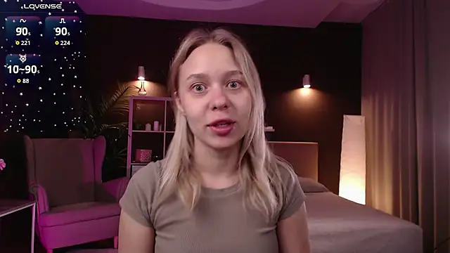 Snapshot of Pooja_Hegde chatting on 22, 9, 2025 Pooja Hegde online show from 22, 9, 2025