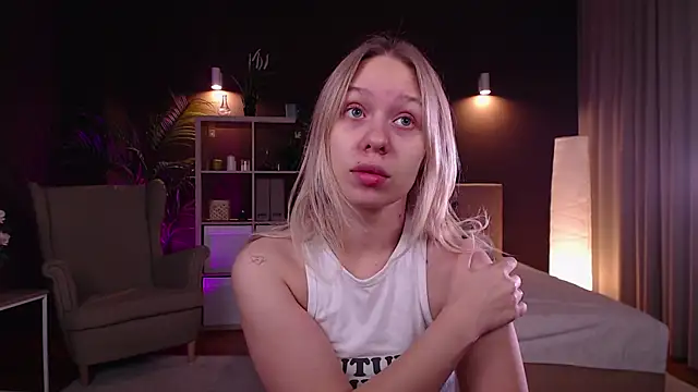 Snapshot of Pooja_Hegde chatting on 7, 10, 2025 Pooja Hegde online show from 7, 10, 2025