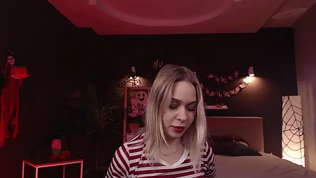 Snapshot of Pooja_Hegde chatting on 31, 10, 2025 Pooja Hegde online show from 31, 10, 2025