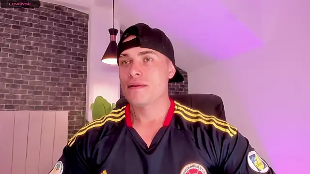 connorsmiith online show from 2, 4, 2026