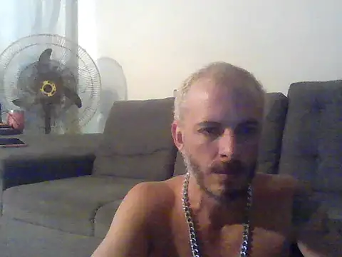 Snapshot of foxyann chatting on 11, 10, 2025 foxyann online show from 11, 10, 2025