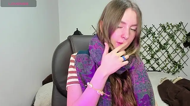 velvet  moon online show from 12, 2, 2026