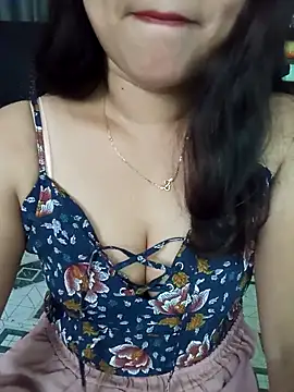 Snapshot of babyangela14 chatting on 29, 9, 2025 babyangela14 online show from 29, 9, 2025
