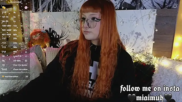 mia  yui online show from 19, 12, 2025