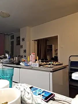 Alexandra knight online show from 2, 10, 2025