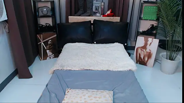 Snapshot of NaughtyAngelaYsobelle69 chatting on 29, 9, 2025 NaughtyAngelaYsobelle69 online show from 29, 9, 2025