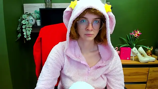 juicyPenny online show from 31, 10, 2025