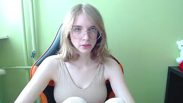 juicyPenny online show from 3, 3, 2026