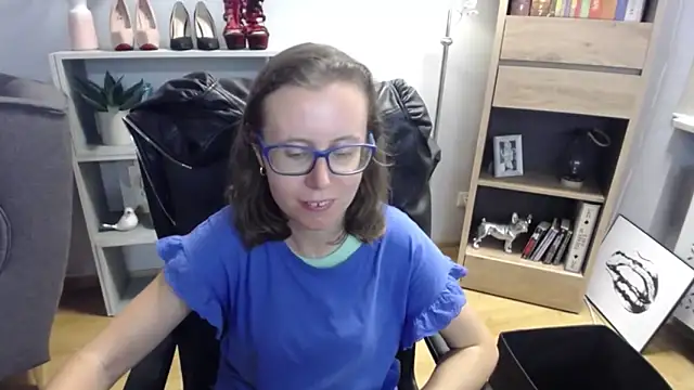 sweetxLizzy online show from 10, 9, 2025