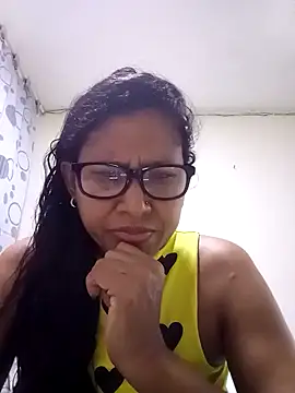 PERLA BLACK  online show from 22, 10, 2025