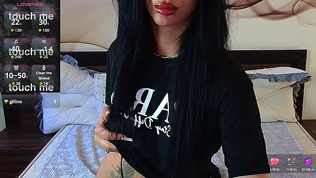 NaomiScarlet online show from 14, 7, 2026